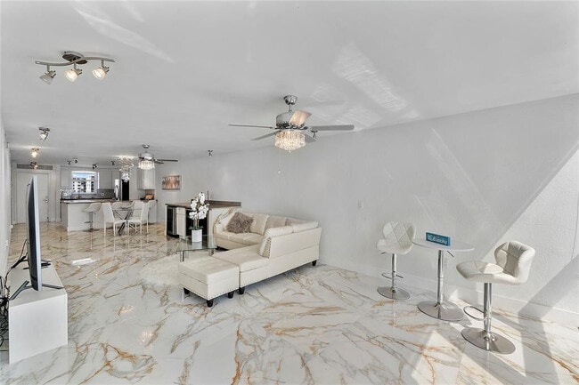 Photo - 3100 NE 49th St Unit 807