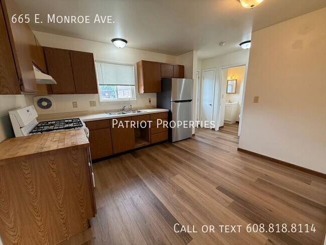 Photo - 665 E Monroe Ave