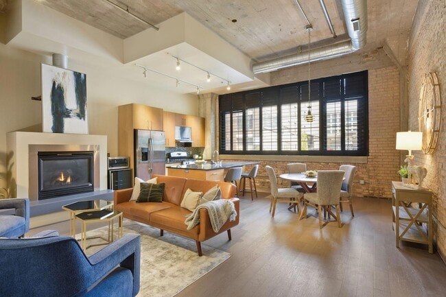 Building Photo - 525 N 3rd St Rental
