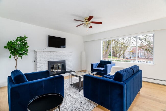 Building Photo - 217 E 13th Ave Unit ID1051796P