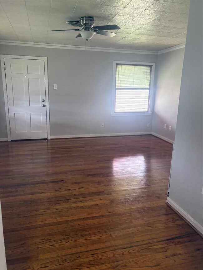 Photo - 3002 Carter St