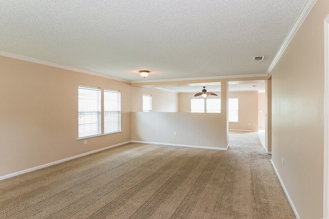 Photo - 1417 Heather Ct