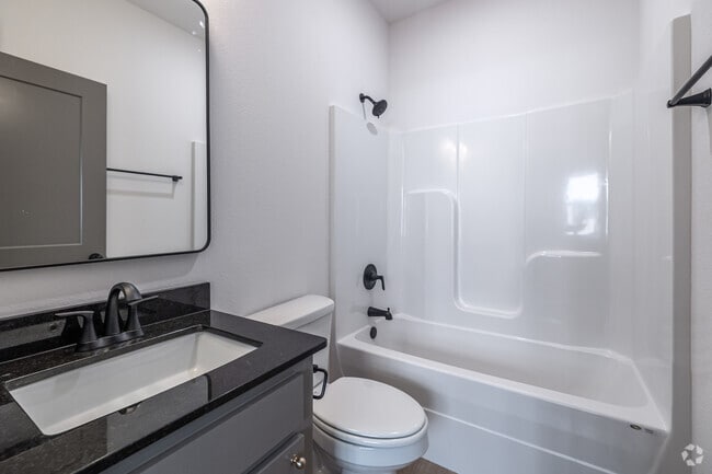 2BR, 2BA - 960SF - Primary Bathroom - Shire Pointe