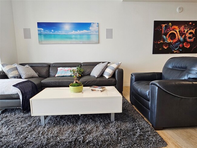 Photo - 1000 Brickell Plz Unit 5503