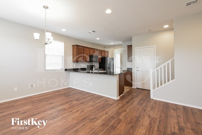 Photo - 661 Swift Eagle Ave