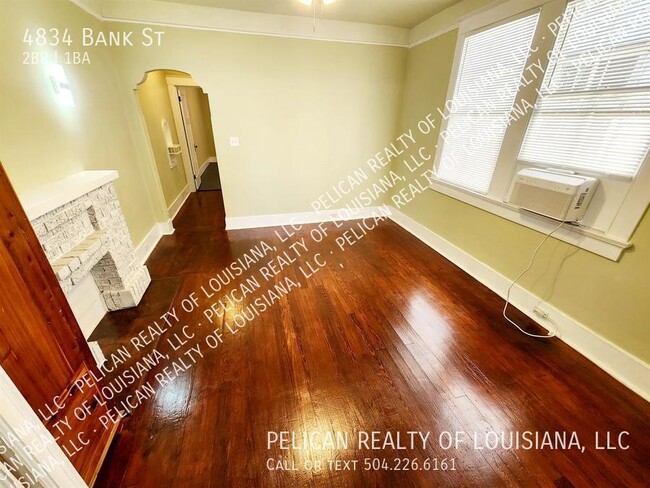 Photo - 4834 Bank St-