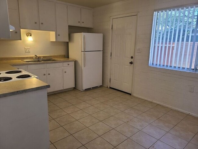 Photo - 4350 E Fairmount St