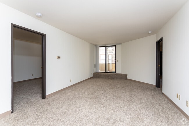 2BR, 2BA