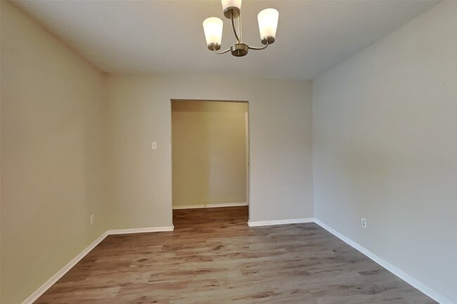 Photo - 3419 Shadowcrest Ln