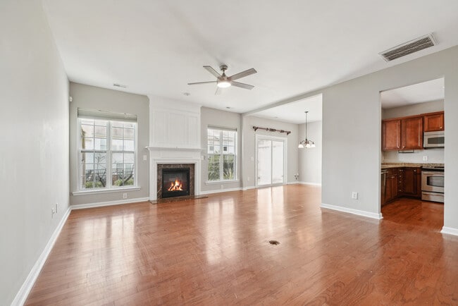 8223 Pilots View Dr