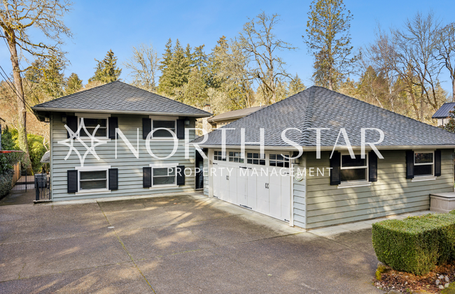 Building Photo - Renovated 1941 Lakefront Classic Rental