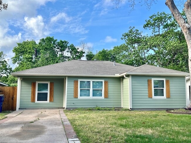 Photo - 1010 15th Ave N