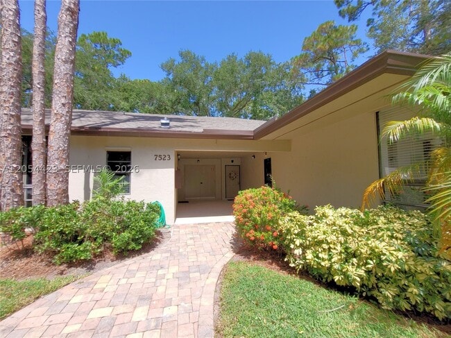 Building Photo - 7523 Greenlake Dr