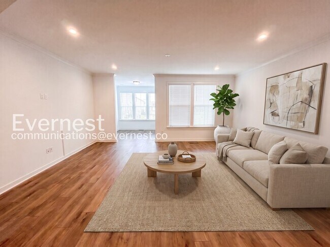 2114 Emmet Pk Ln