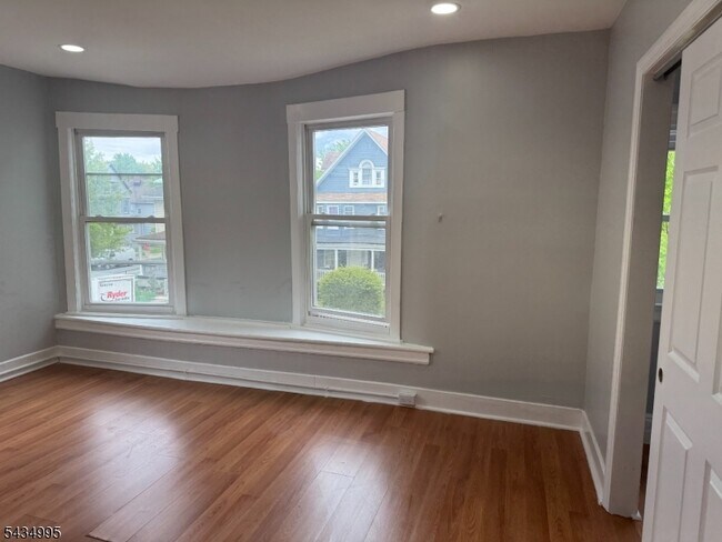 Photo - 105 N Munn Ave