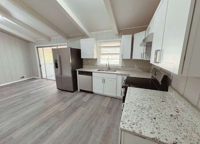 Photo - 2609 County Line Rd SW