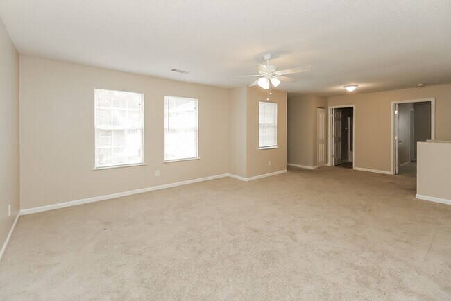 Photo - Beautiful 6 Bedroom located in Stockbridge!