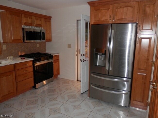 Photo - 331 Boxwood Ct