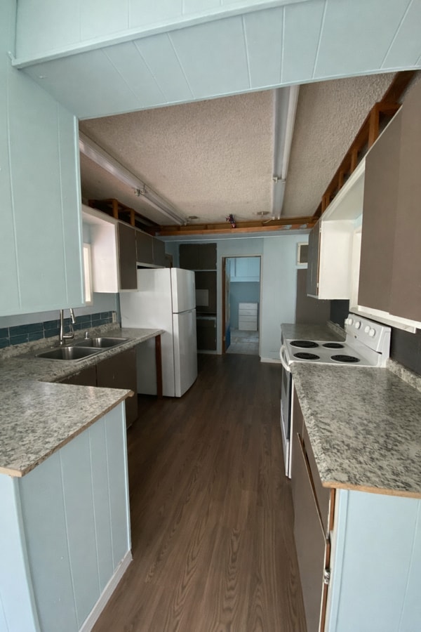 Creekside 1-Bedroom Home in Allyn with Bonus Room and Fireplace - Creekside 1-Bedroom Home in Allyn with Bonus Room and Fireplace