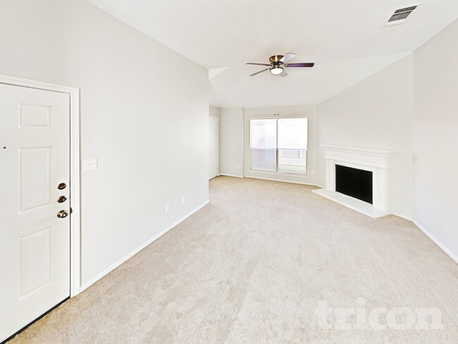 Photo - 10525 Flamewood Dr