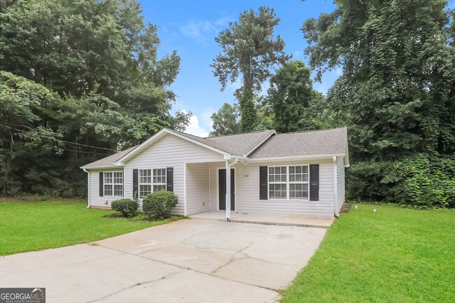 Photo - 240 Elm Pl