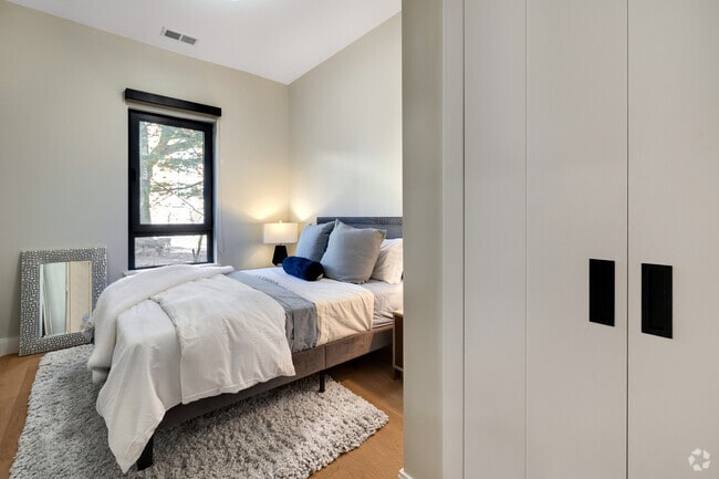 1BR, 1BA, Den - 760SF
