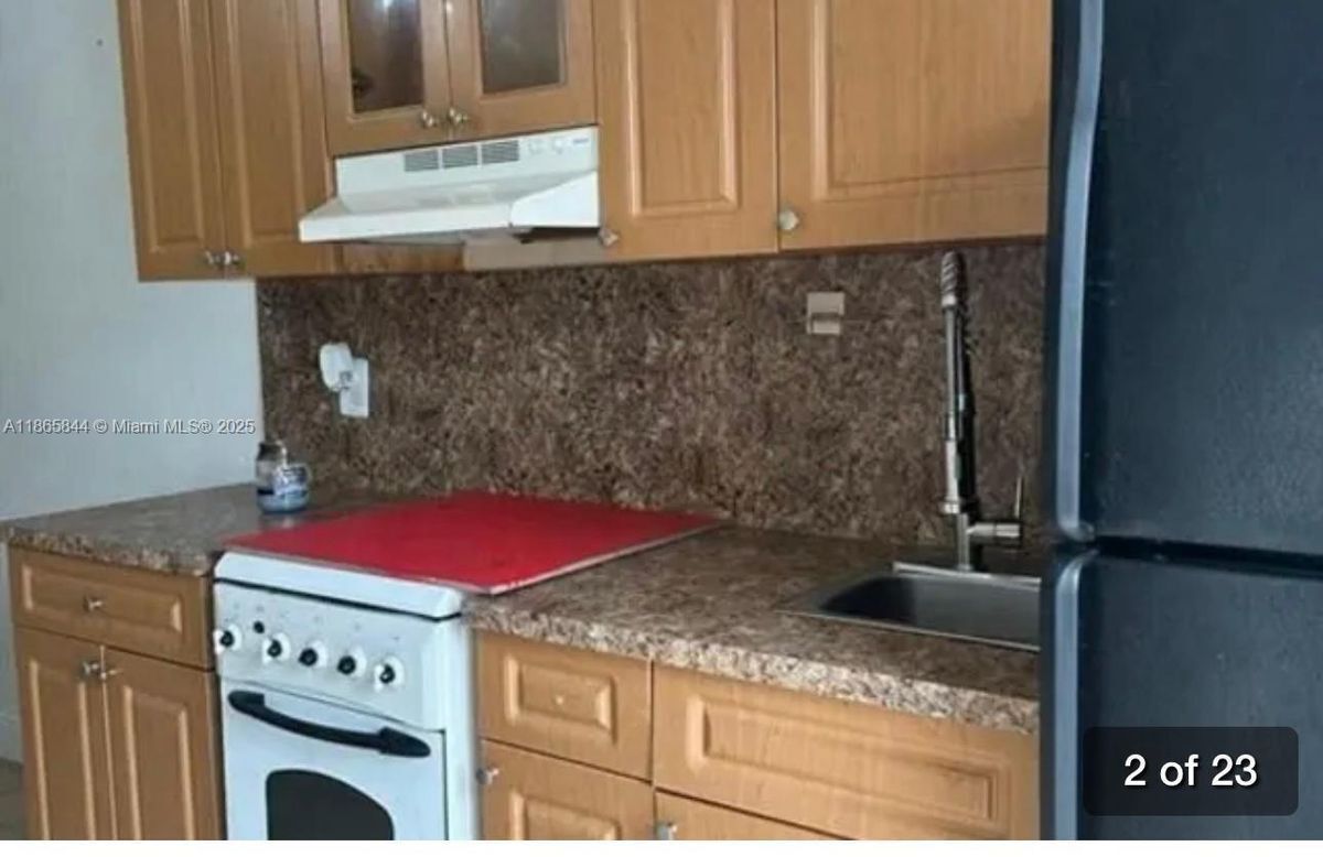 Photo - 48 SW 11th St