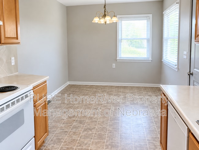Photo - 3107 S 44th St