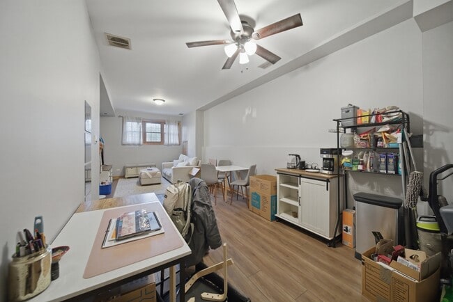 Photo - 844 N Wood St