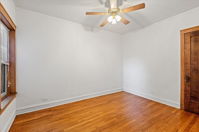 Photo - 3546 N Bosworth Ave Unit 1