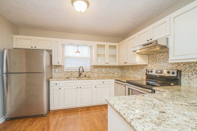 Photo - 1112 Skipton Dr