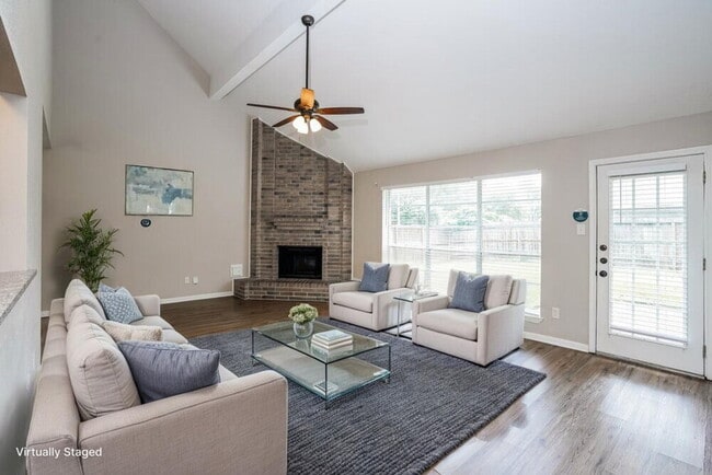 Photo - 3542 Lindenfield Dr