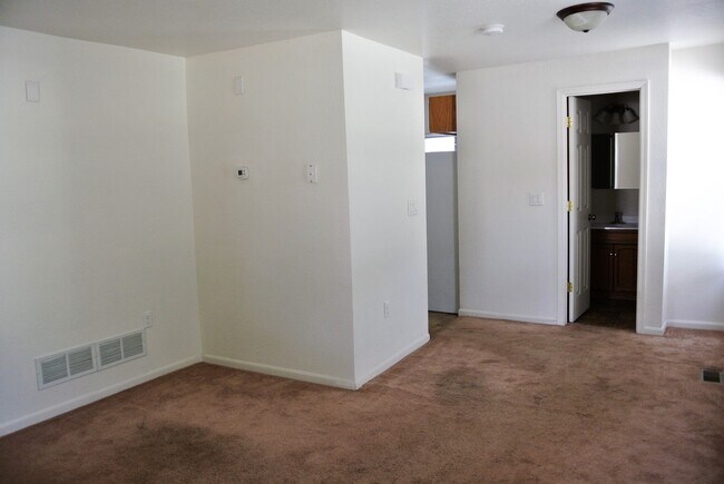 Photo - 1510 1st Ave SE Unit 1