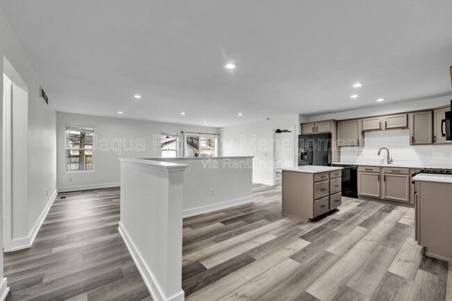 Photo - 4715 Marcel Ave Ave