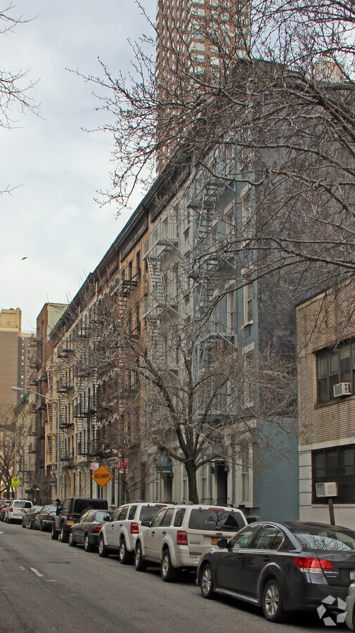 Photo - 417 East 87 Street