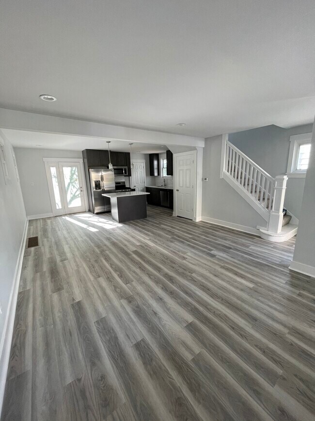 Photo - 177 Amabell St