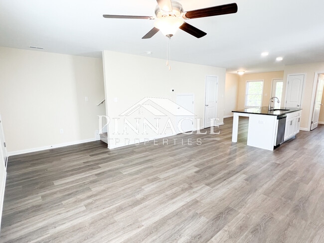 2325 Tazewell Ave Unit B