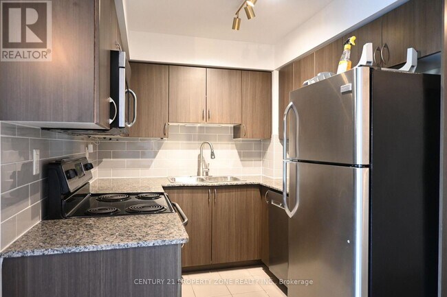 Photo - 816 Lansdowne Ave Unit 425