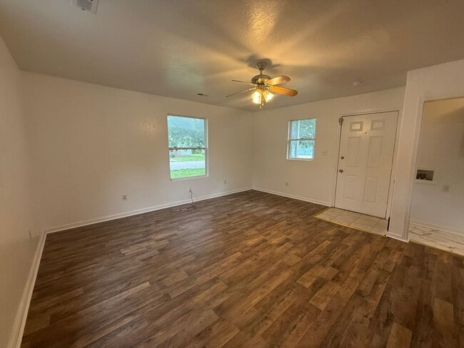 Photo - Beautiful 4 bedroom 2 bath house available now