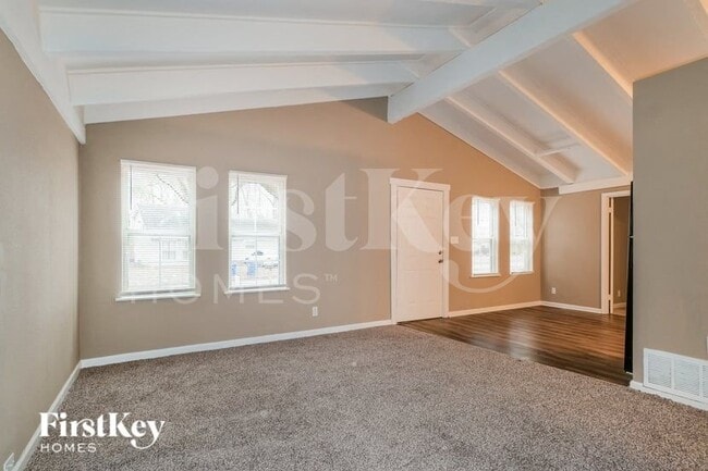 Photo - 979 Dawnview Dr