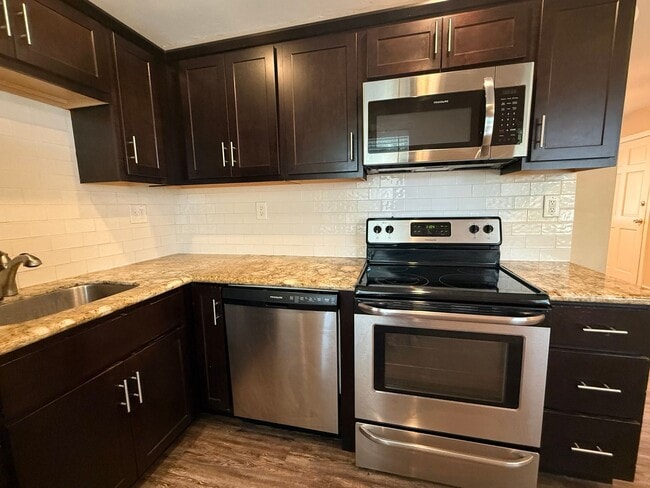Photo - 1740 NW 17th St Unit 1740-4