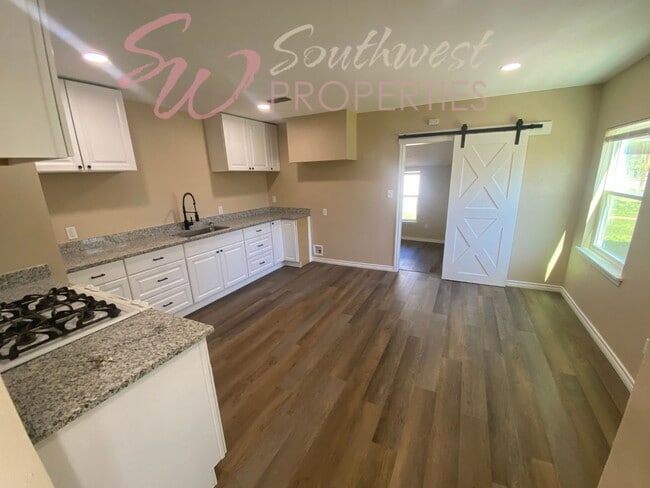 Photo - Newly Renovated 3 Bed / 2 Bath – Just 1 Mile from Tarleton!