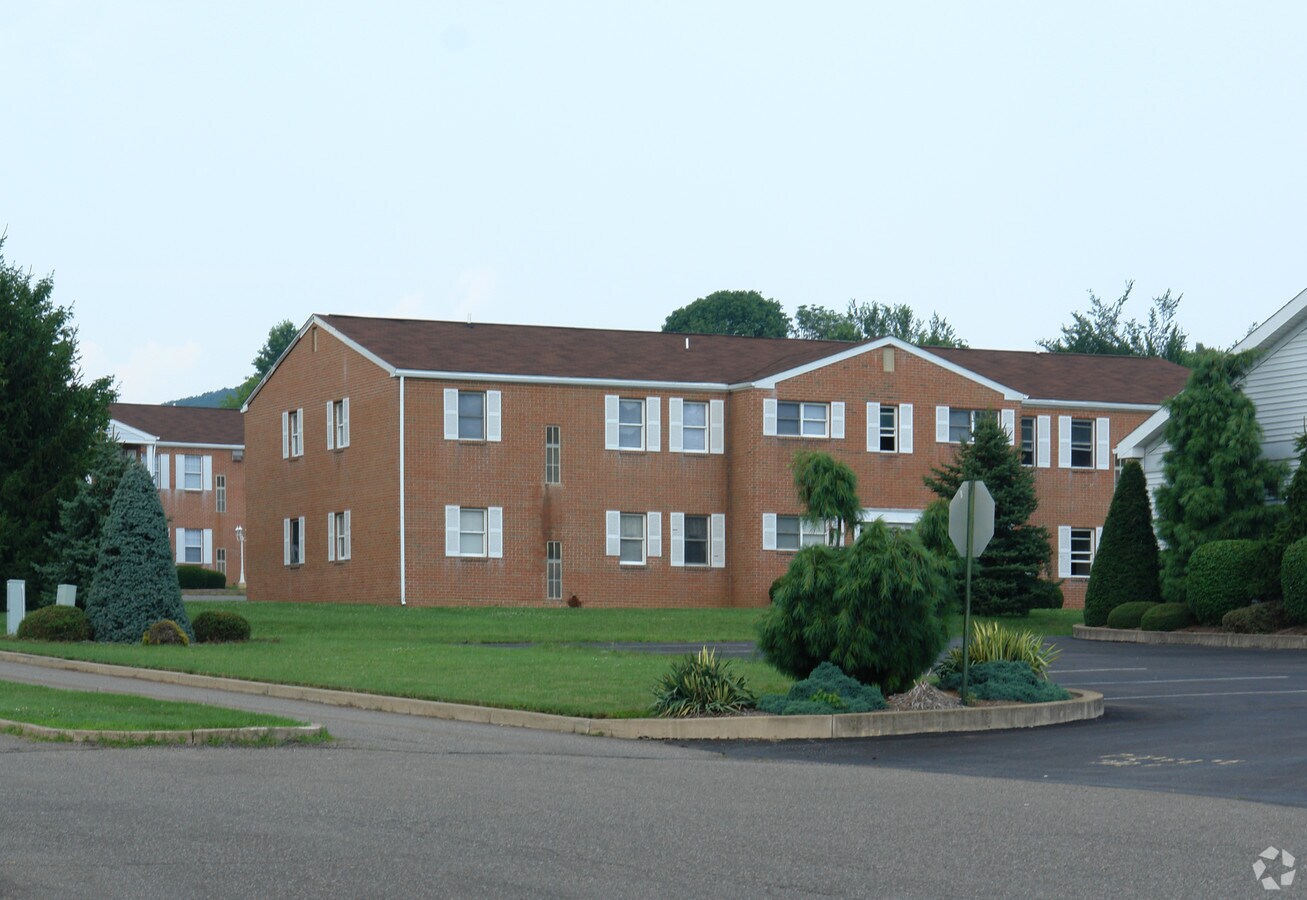 Mahoning Terrace Apartments - Mahoning Terrace Apartments