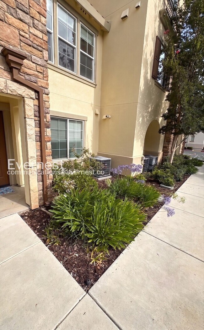 Photo - 3-Bed/3.5-Bath Townhome/ Available Soon!