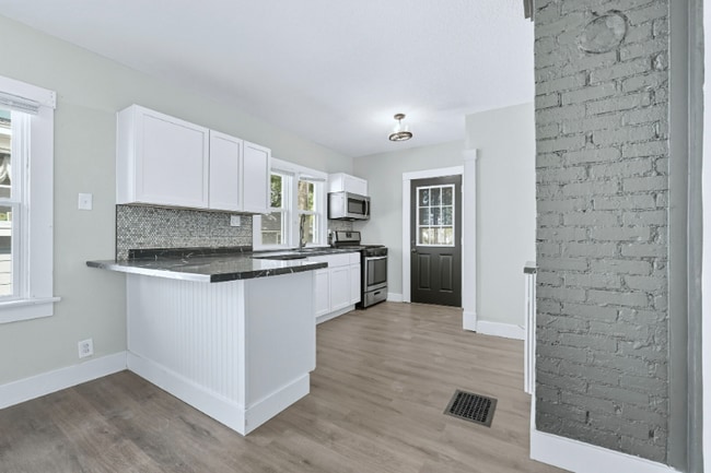 Photo - 4321 Tacoma Ave