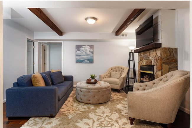 Photo - 1037 S Main St Unidad SI ID1590563P
