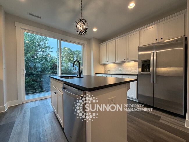 Photo - 2 Bed + Loft & 2 Car Garage with Skyline Views