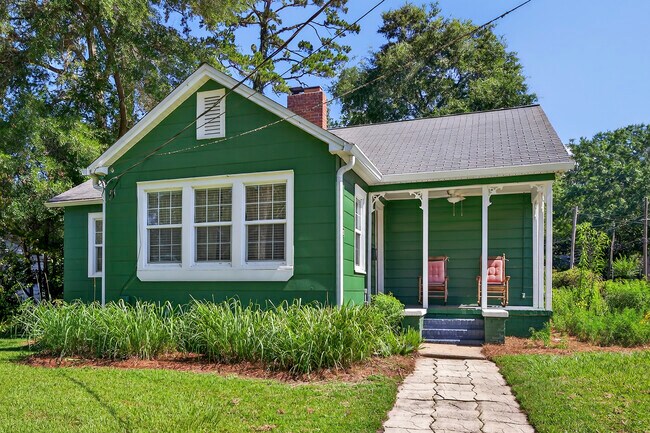 Photo - 712 Shell St House