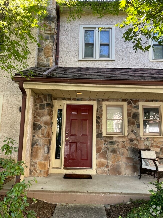 Building Photo - 107 Reveille Rd Rental