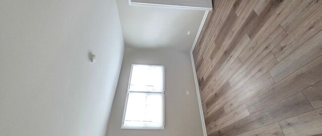 Photo - 43 W Ann St